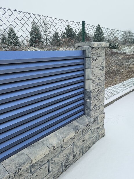 ALFA BLOCK jednostranne štiepaná BF polka 20x20x15cm colormix Domino