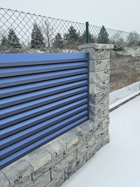 ALFA BLOCK jednostranne štiepaná BF polka 20x20x15cm colormix Domino