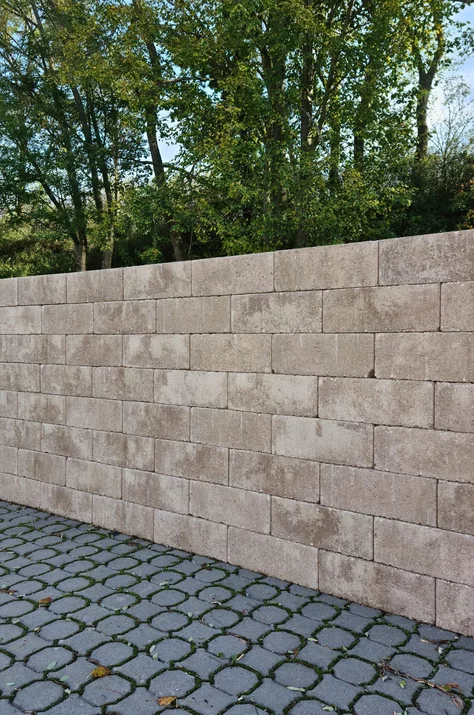 DEMI BLOCK polovičný kameň 20/20/15 kamelo