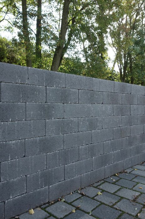 DEMI BLOCK základný kameň 40/20/15 čierna