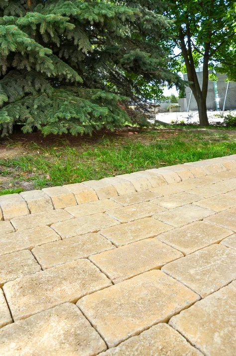 Dlažba HISTORIK I 6 cm rumplovaná tmavý oker