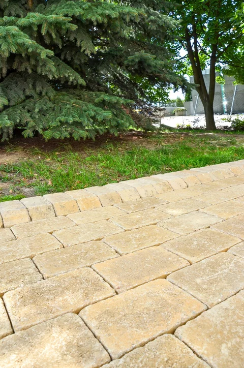 Dlažba HISTORIK I 6 cm rumplovaná tmavý oker