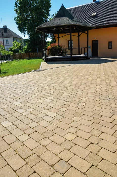 Dlažba HISTORIK II 6 cm rumplovaná tmavý oker