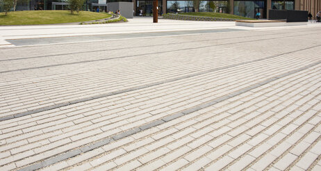 Eko dlažba LINEO hydro 8 cm sivá 30x10x8 cm (40%)