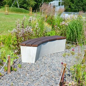 LAVIČKY A STOLY PRESBETON rôzne rozmery, farby a tvary