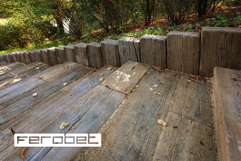 Schod Trám 125 reliéfny 125x24x15cm staré drevo