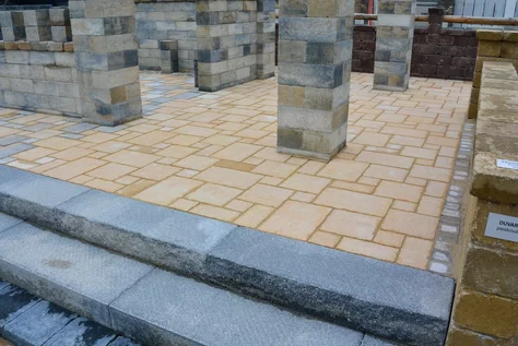 Schodiskové Bloky Softistep štiepaný 50x35x15cm granito