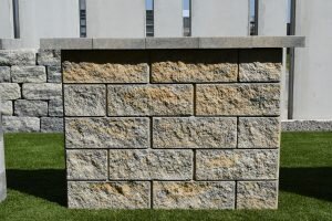 Tvárnica CASSER DUO 3B stĺpový prvok 3-strany štiepané 40x20x15 cm dolomite