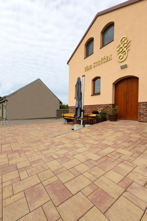 Zámkova dlažba Kombi 6 cm giralda