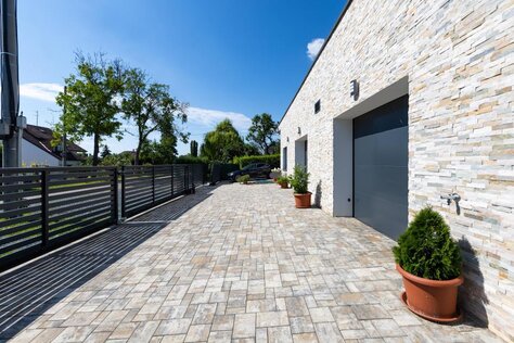 Zámkova dlažba Kombi 8 cm intenso