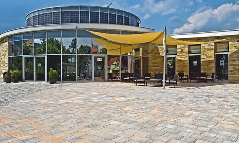 Zámková Dlažba LIMES 4,5cm vápenec lastúrnikový