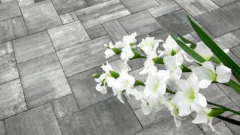 Zámková Dlažba VIA MONTANA 8cm melír Prato